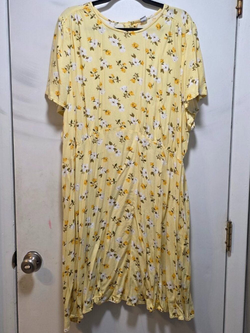 Worn Once Old Navy Size 4x Yellow Floral Dress